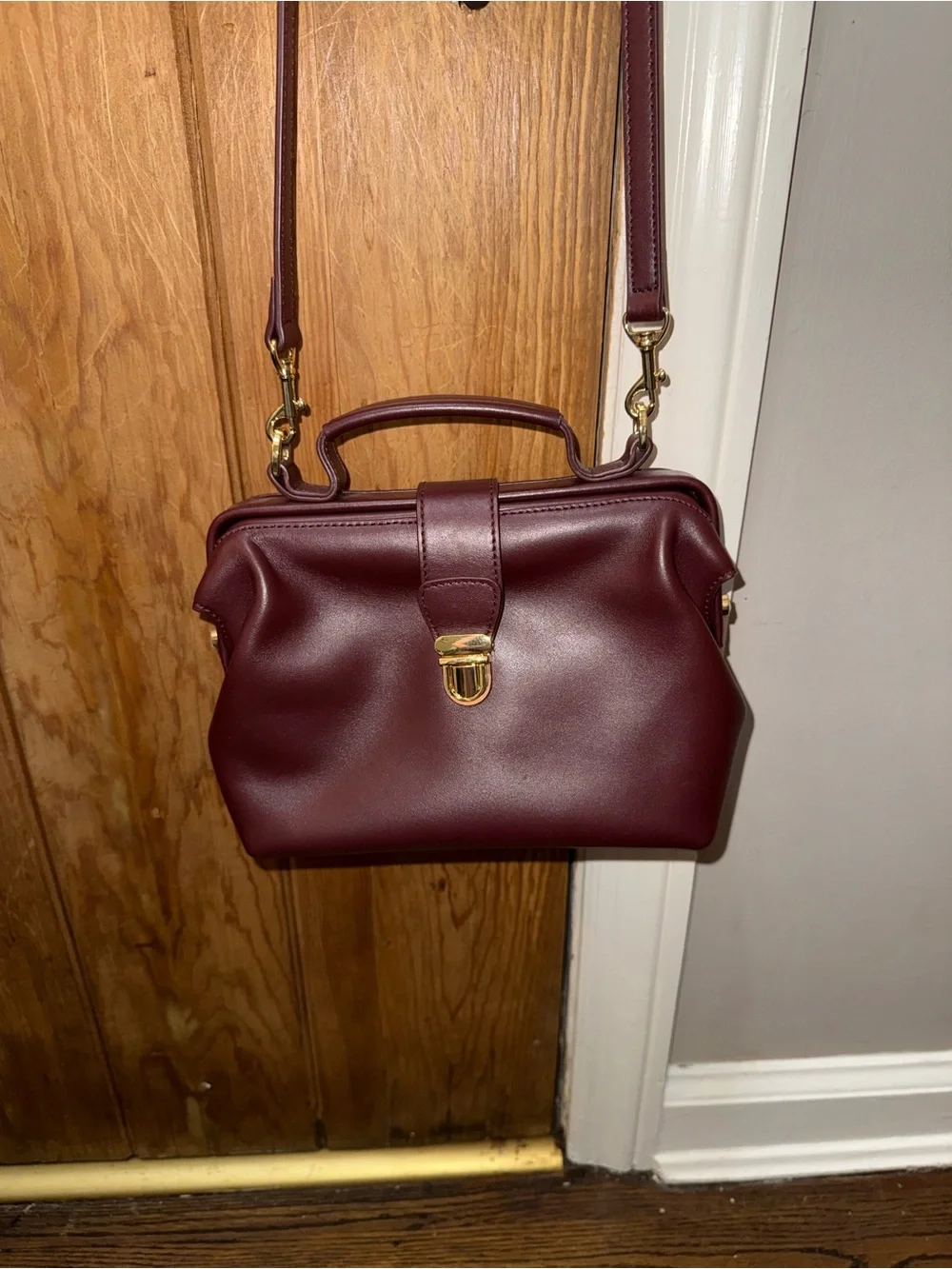 EUC LINJER The Doctor's Bag Burgundy Leather used three times! Includes dust bag
